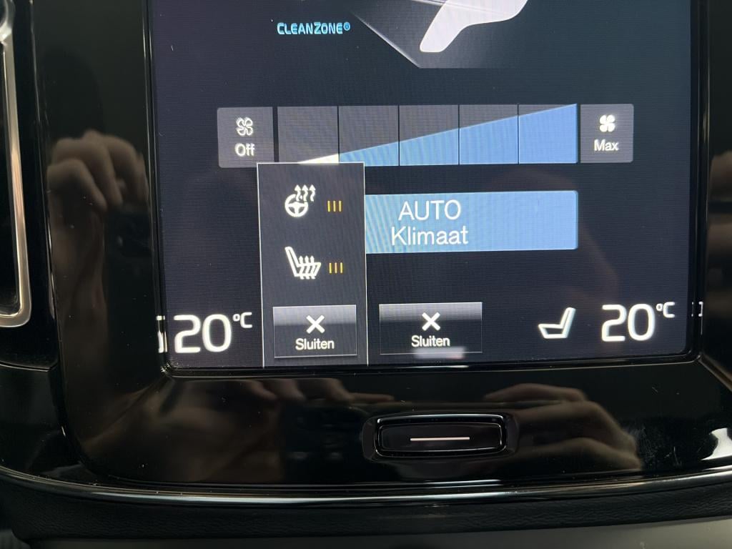 Volvo XC40 1.5 t4 recharge inscription expression | trekhaak | camera