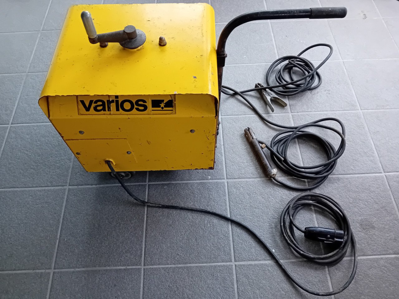 Lasapparaat VARIOS industrieel 220 V/ 380 V. 5,5 kVA max. 160 A.