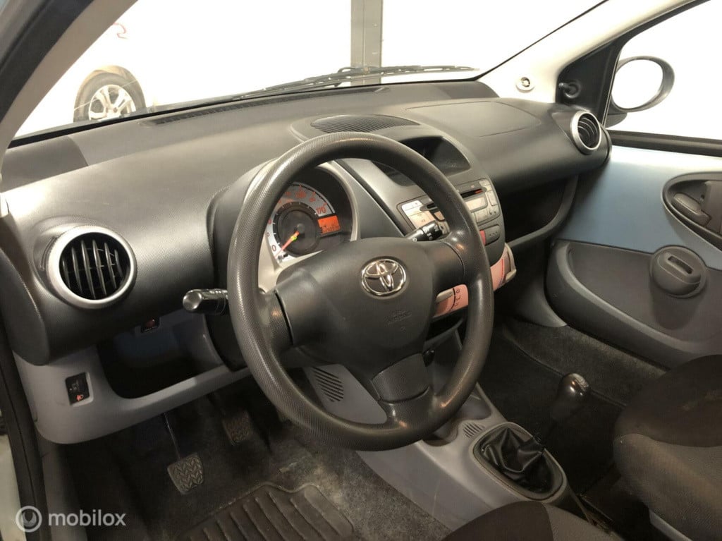 Toyota Aygo 1.0-12v +