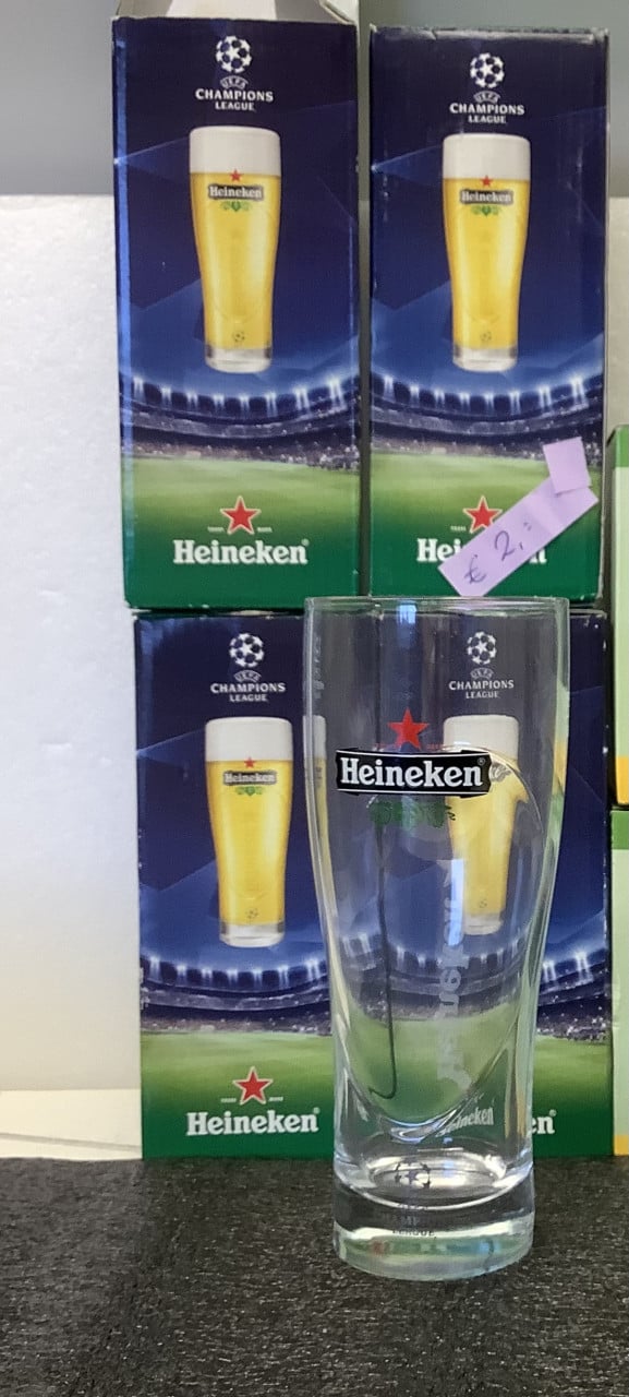 CHAMPIONS LEAGUE HEINEKEN BIERGLAZEN,NIEUW IN ORIGINEEL DOOSJE.