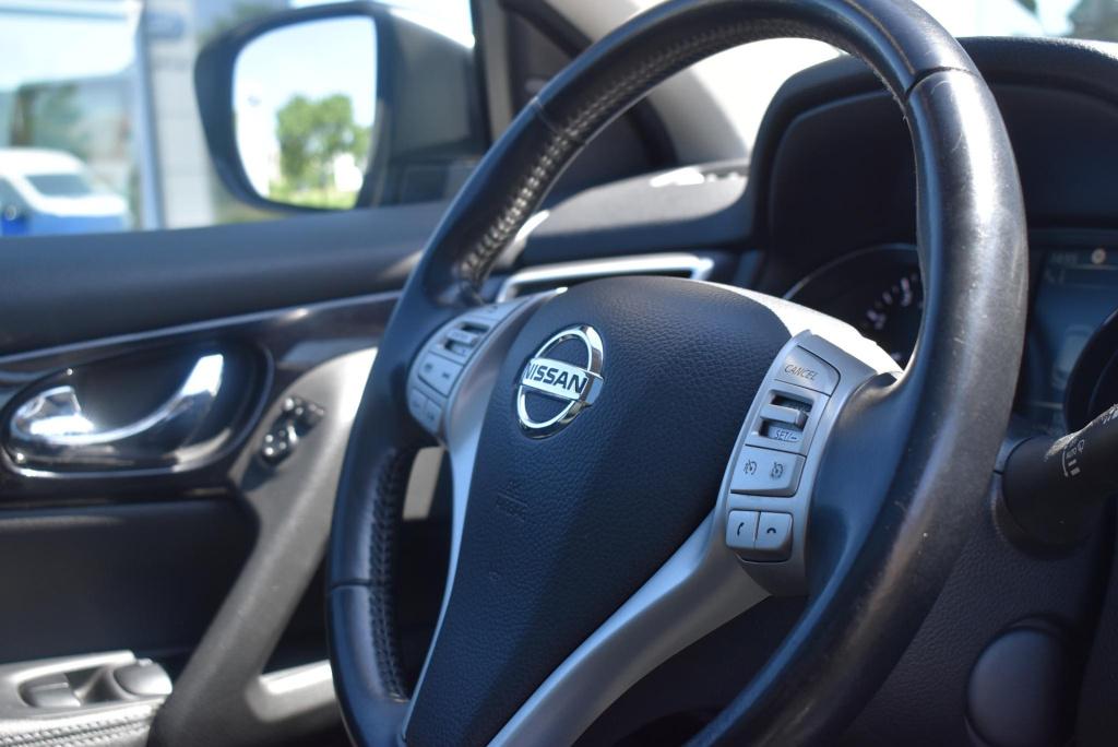 Nissan Qashqai 1.2 tekna | climate control | cruise control | trekhaak | st