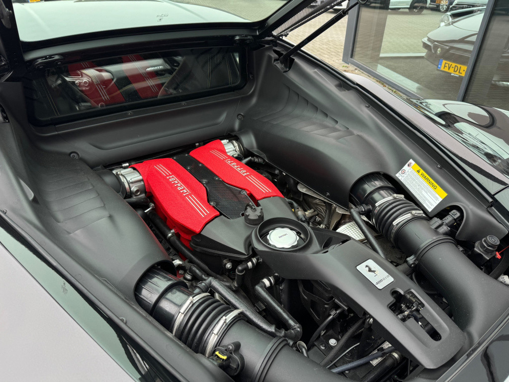 Ferrari 488 3.9 gtb hele * daytona seats * carbon driver zone * dealer onde