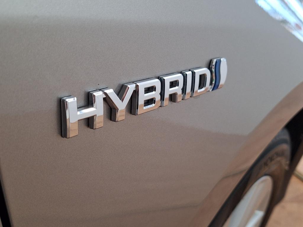 Toyota Auris 1.8 hybrid aspiration|verkocht