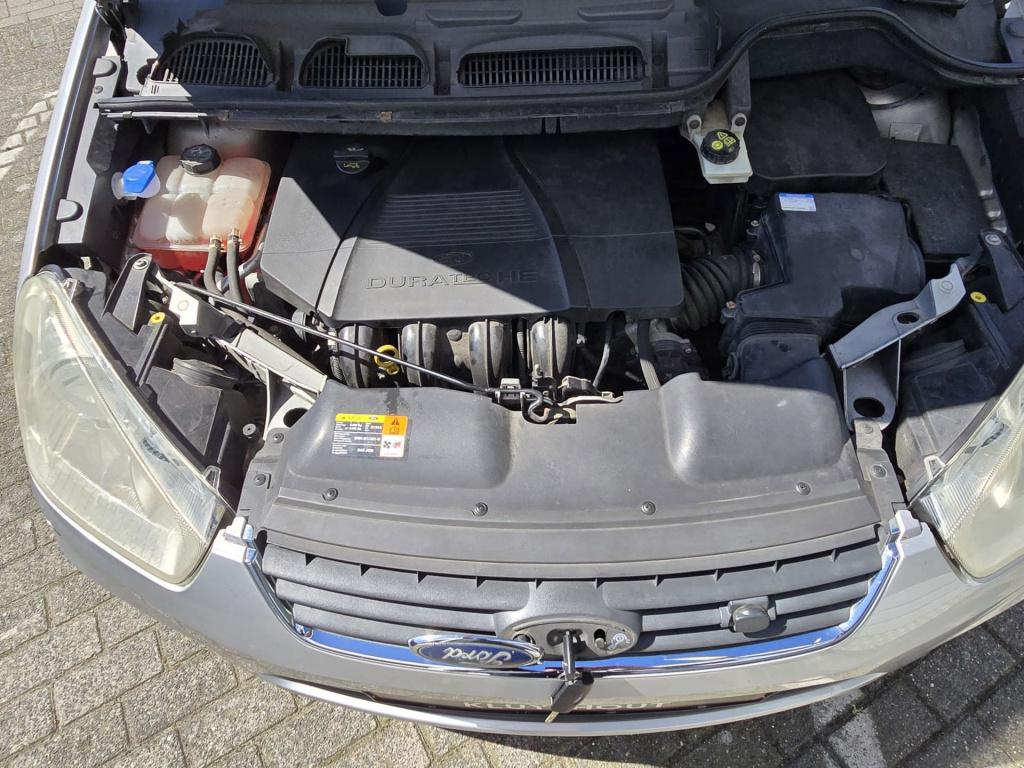 Ford C-max 1.8-16v titanium flexifuel