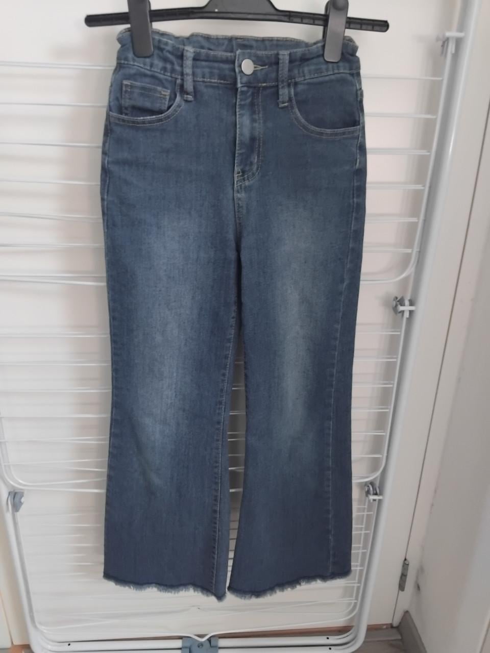 Flared Jeans + Sweater + Roezeltop 146/152