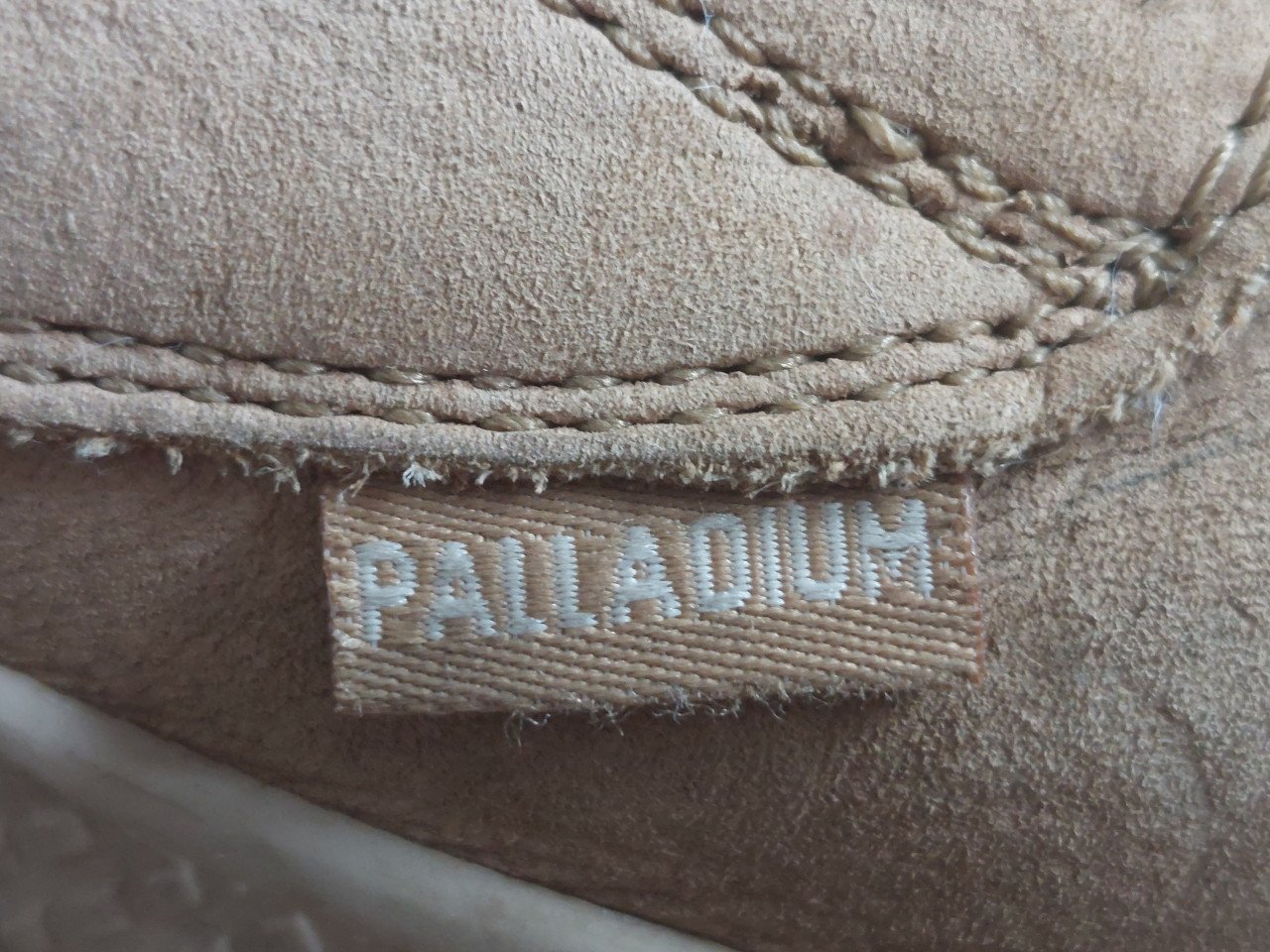 Palladium damesboots mt 38 camelkleur