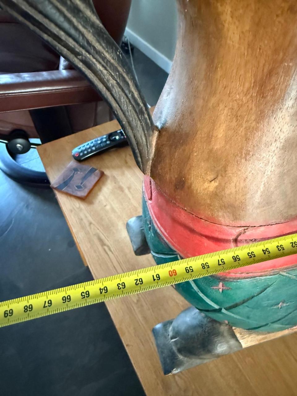 Hobbelgeit van hout plusminus 60 jaar oud