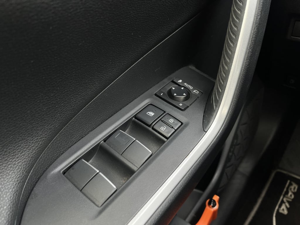 Toyota Rav4 2.5 hybrid bi-tone | navi | camera | stoel/stuurverw. | lmv