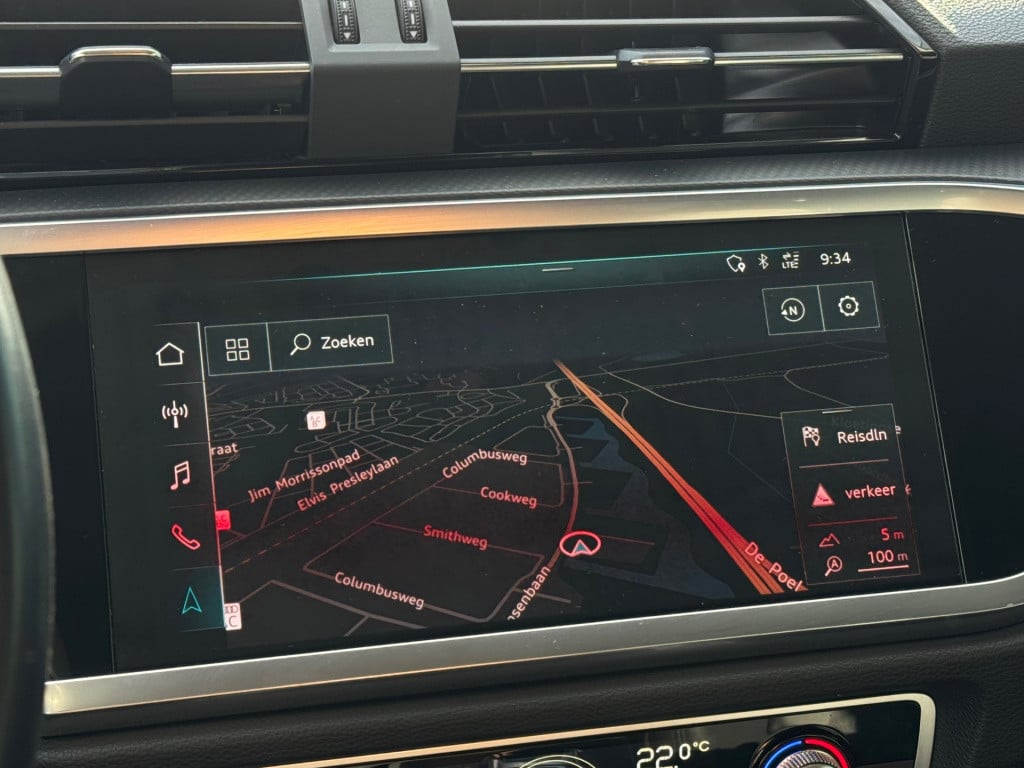 Audi Q3 35 tfsi * camera * matrix led * leer * keyless * trekhaak