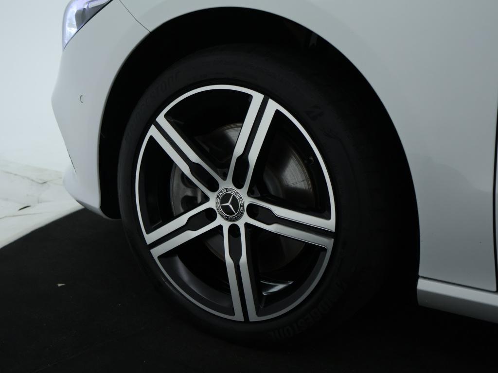 Mercedes-Benz Cla 250 e plug-in hybride elektrische achterklep | smartphone