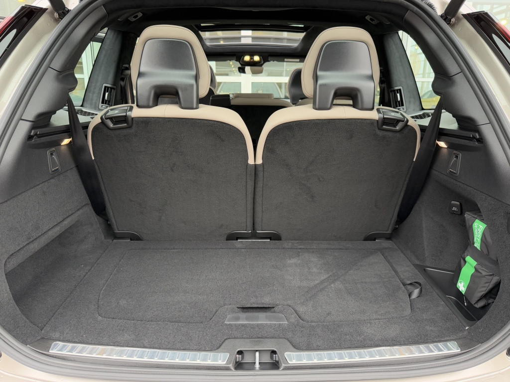 Volvo XC90 t8 awd ultra dark facelift!!