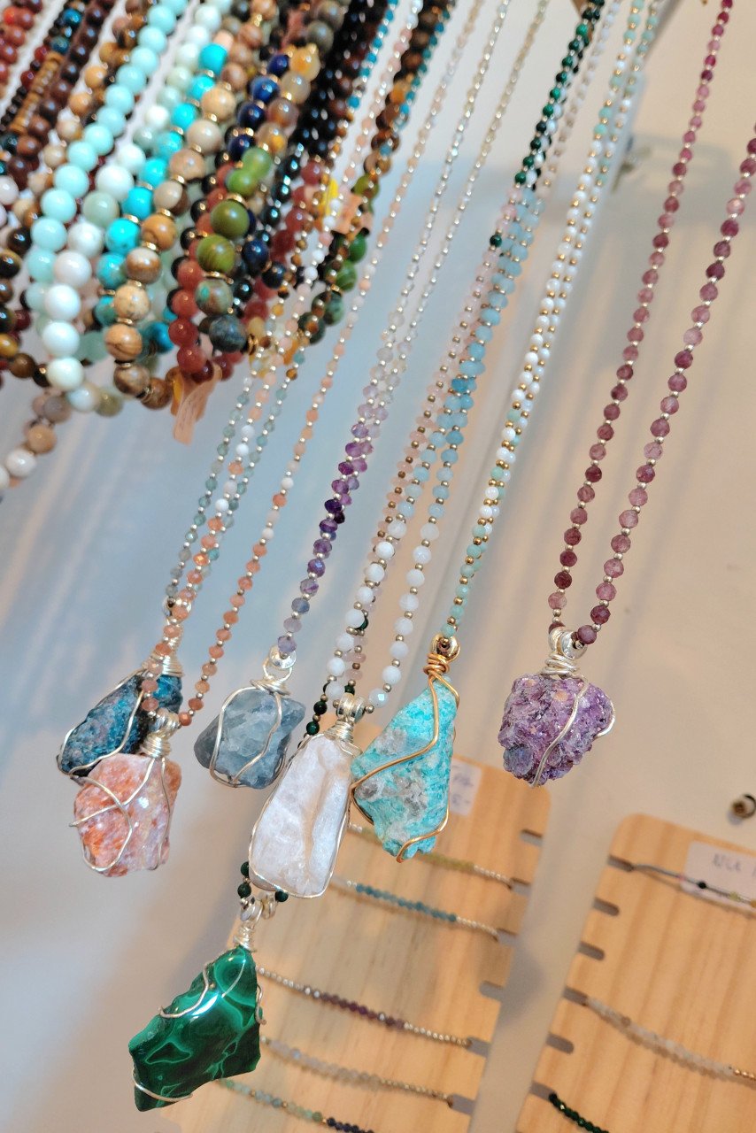 Handgemaakte edelsteen sieraden