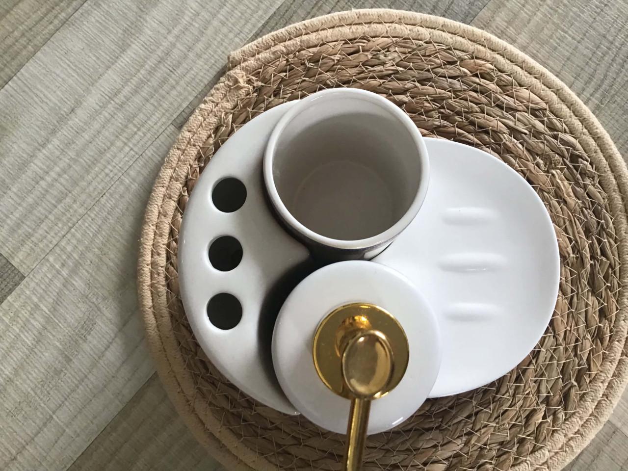 Badkamer set - Zeepdispenser, tandenborstelhouder, zeepbakje
