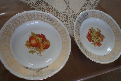 2 unieke Bavaria retro borden 29.5 x 5 cm  fruitdecor