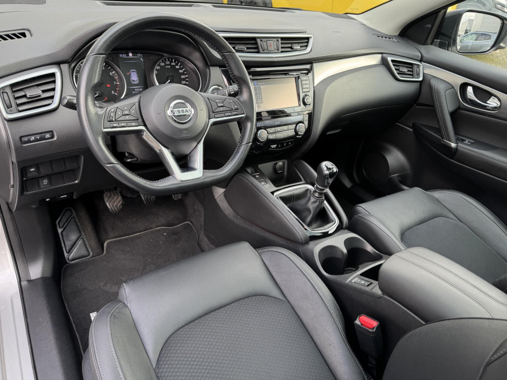 Nissan Qashqai 1.2 tekna | trekhaak | panoramadak | navigatie | 360° camera