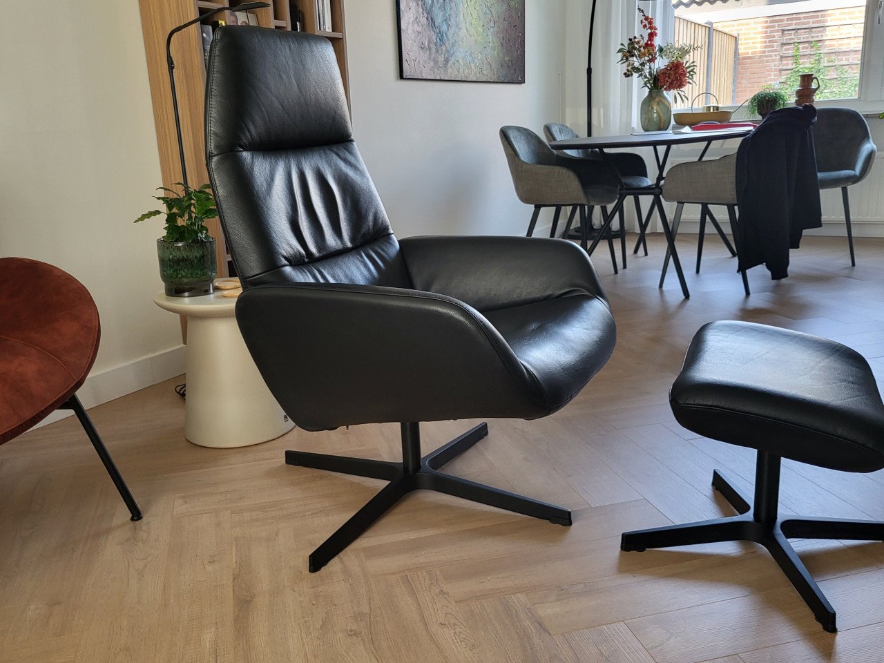MONTEL ERGO Fauteuil + Voetenbank, Leren bekleding