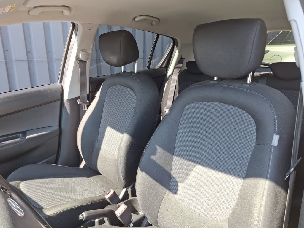 Hyundai I 20 1.2 hp i-motion 5-deurs | airco | trekhaak