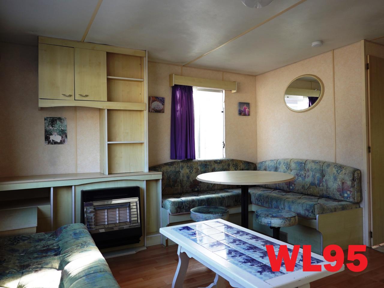 Betaalbare opknap stacaravan te koop voor 6 personen