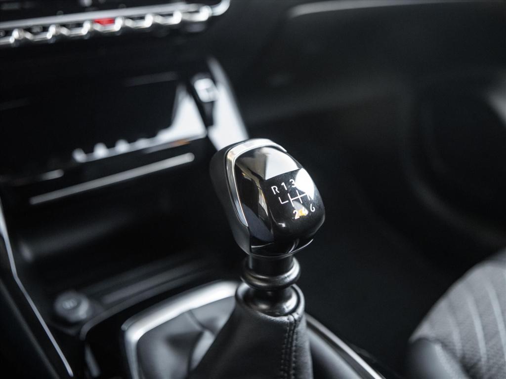 Peugeot 208 1.2 puretech 100pk allure | camera | navigatie | apple/android 