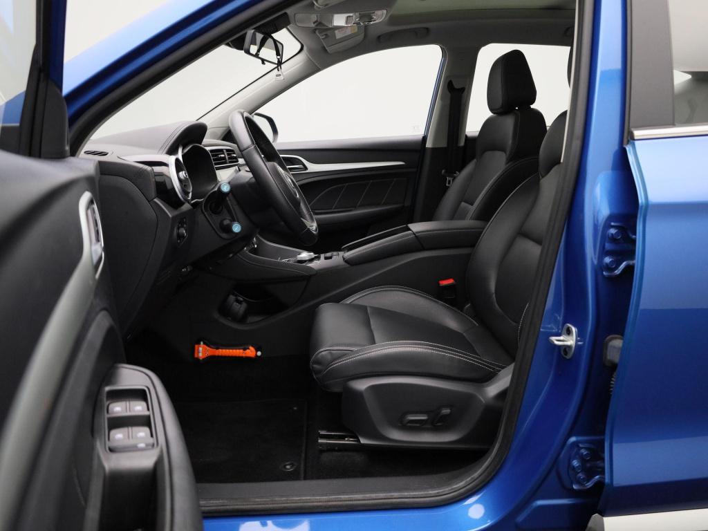 MG Zs Ev luxury 45 kwh | leder | panoramadak | carplay | stoelverwarming | 