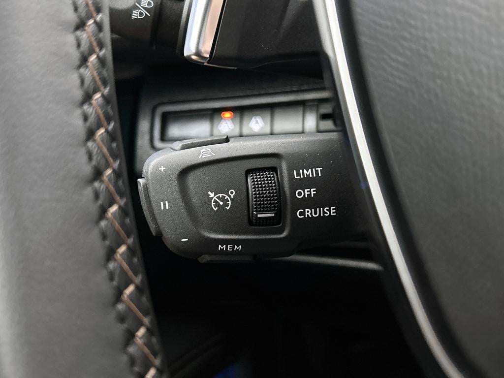 Peugeot 3008 1.2 hybrid 136 gt | keyless entry | parkeersensoren voor + ach