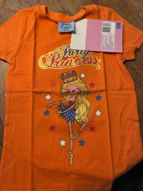 Zaterdag WK zij in haar oranje prinsessen shirt Nederland-Zweden kijken