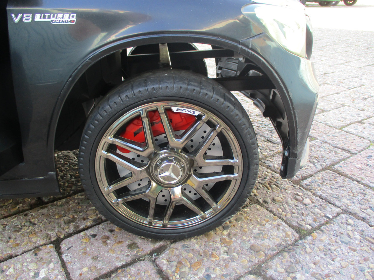 Zgan Mercedes  op 12volt accu met oplader en met de afstandsbediening