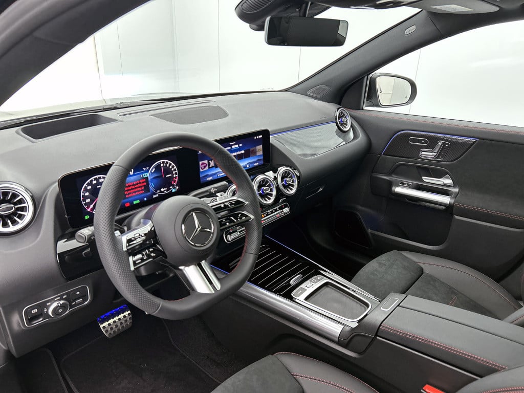 Mercedes-Benz Gla-klasse 250 e business solution amg | premium plus pakket 