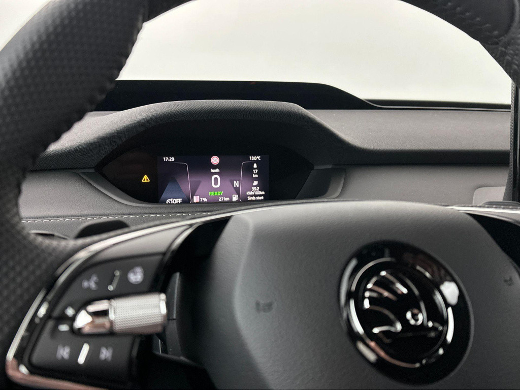 Skoda Enyaq Iv 60 sportline sportline elektromotor 132 kw / 179 pk suv elek