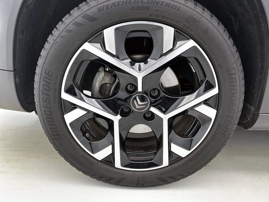 Citroen C3 Aircross puretech 110 pk shine | achteruitrijcamera | parkeersen