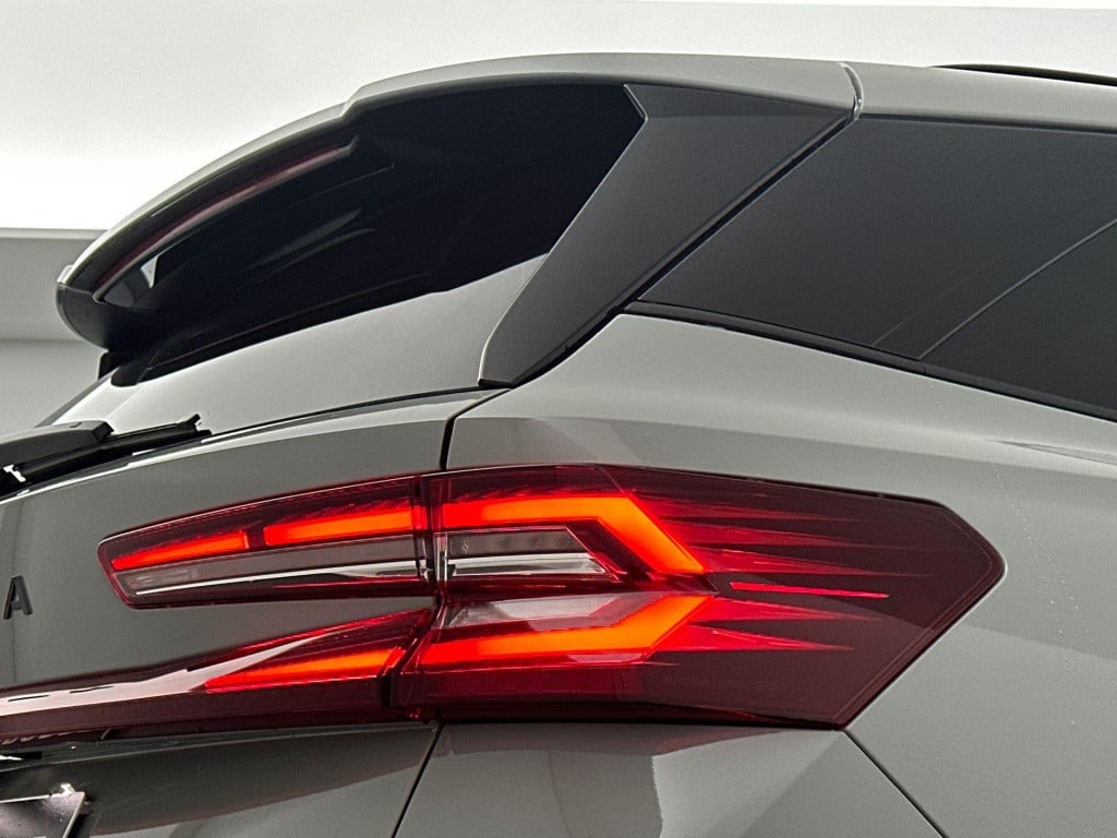 Skoda Kodiaq sportline business 1.5 tsi phev 150 kw / 204 pk su