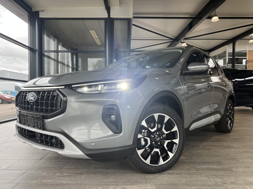 Ford Kuga 2.5 phev active slechts 322km!