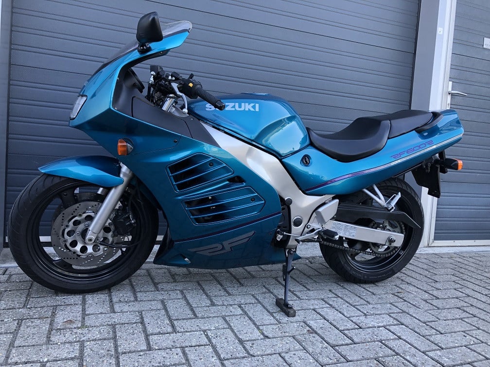 Suzuki RF600R uit 1997 met slechts 22 dkm, absolute nieuwstaat! €1750,-
