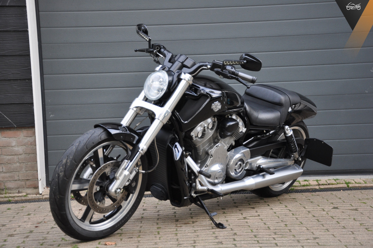 Harley Davidson VRSCF V-ROD MUSCLE 5HD 10800 kilometers!