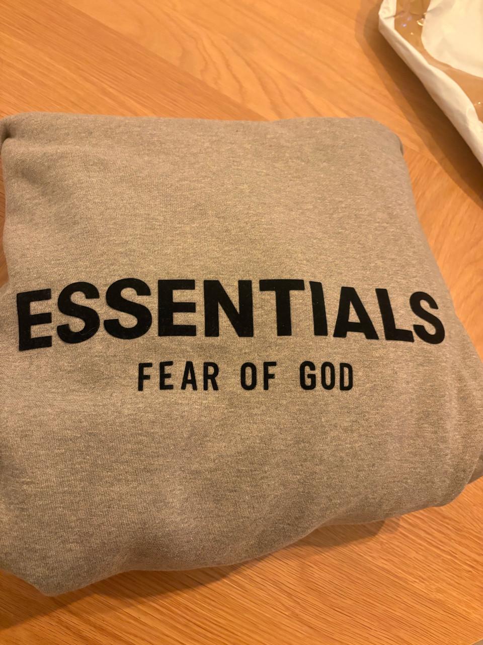 Essentials hoodie M