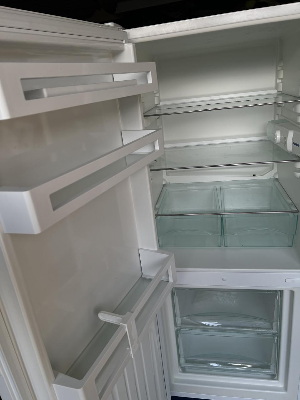 A++ Liebherr koel vries combinatie Koelkast met vriezer 138x55 cm.