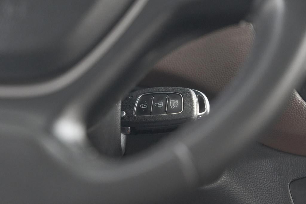 Hyundai I 20 1.0 t-gdi comfort | navigatie | camera | parkeersensoren