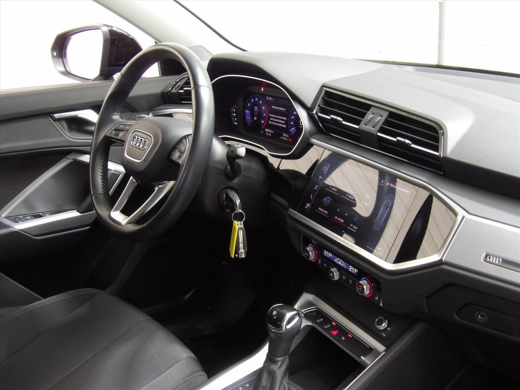 Audi Q3 35 tfsi 150pk s tronic advanced exterieur