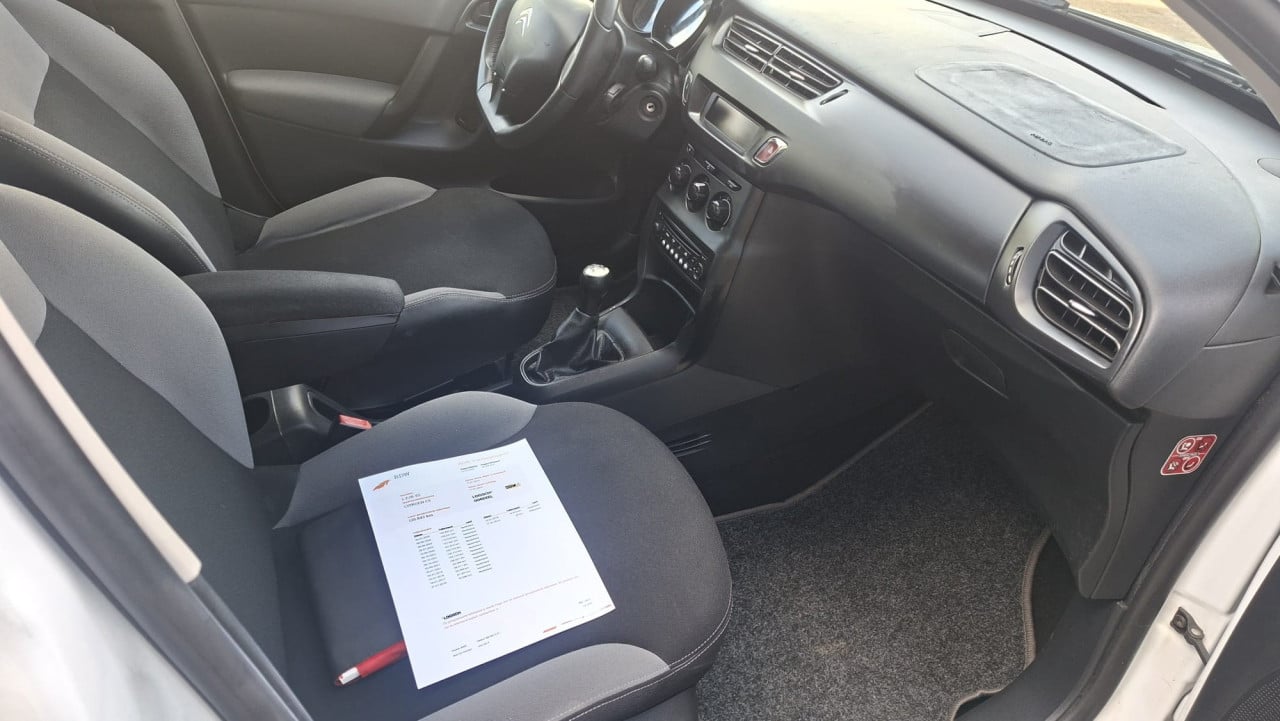 Citroen C3 1.0 PureTech Attraction 5drs bj:2015 airco apk nieuw