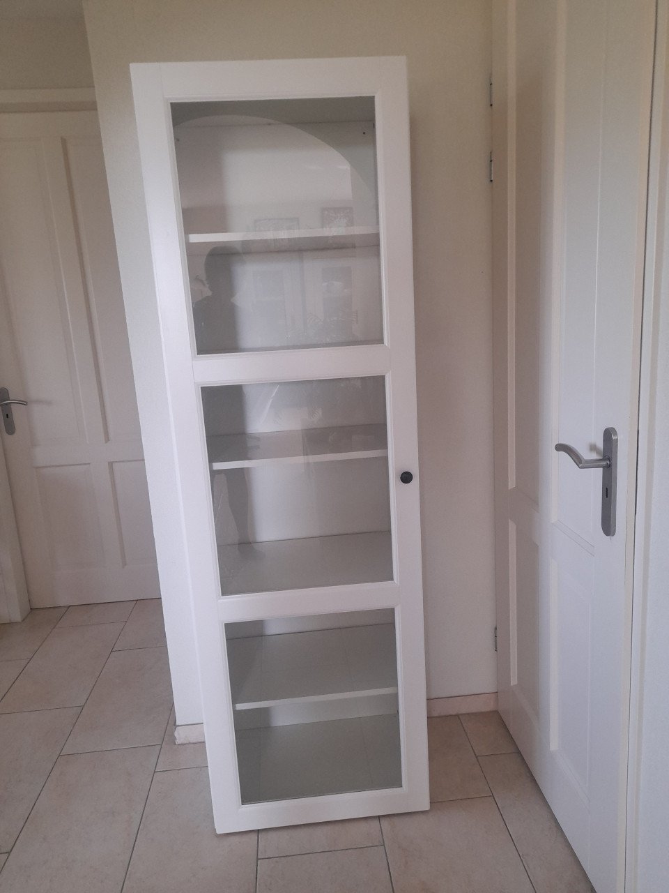 Vitrine kast 42 x 60 x 193H (in goede staat )