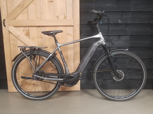Sportieve 2 jaar jonge Giant ebike met belt aandrijving