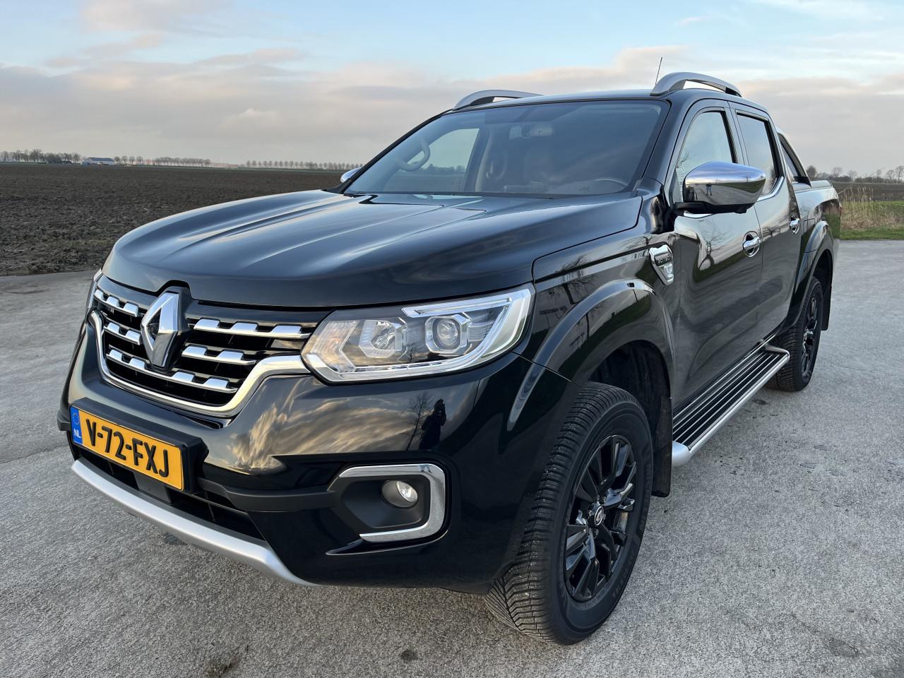 Renault Alaskan 2.3 dCi 190 pick-up grijs kenteken 2021