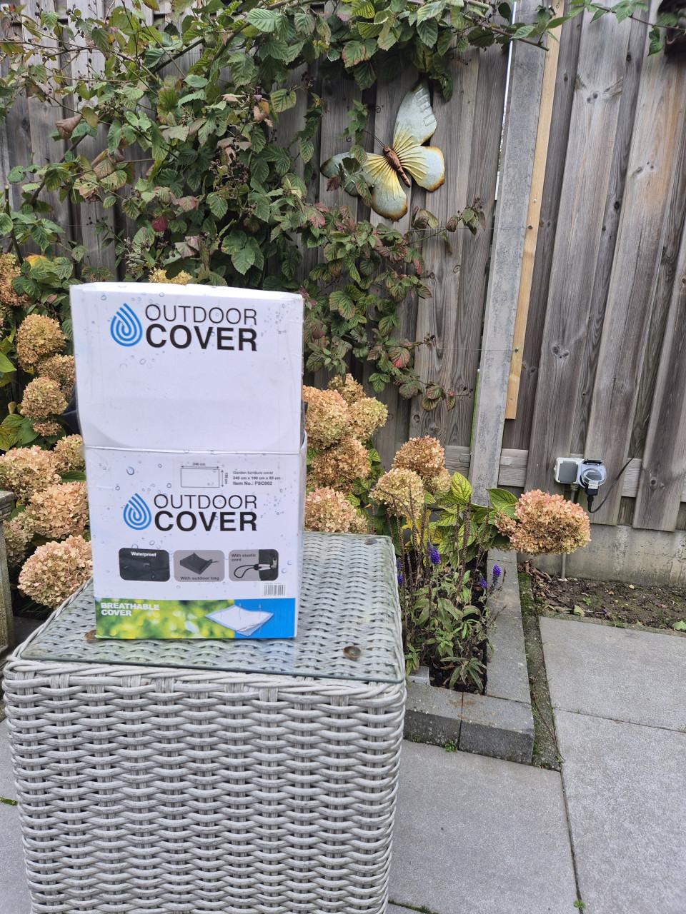 Te koop: tuinmeubel afdekzeil
