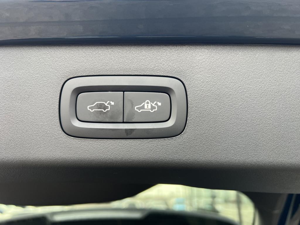 Lynk & Co 01 1.5 261pk phev , 360gr camera , pano dak , stuur en stoel verw