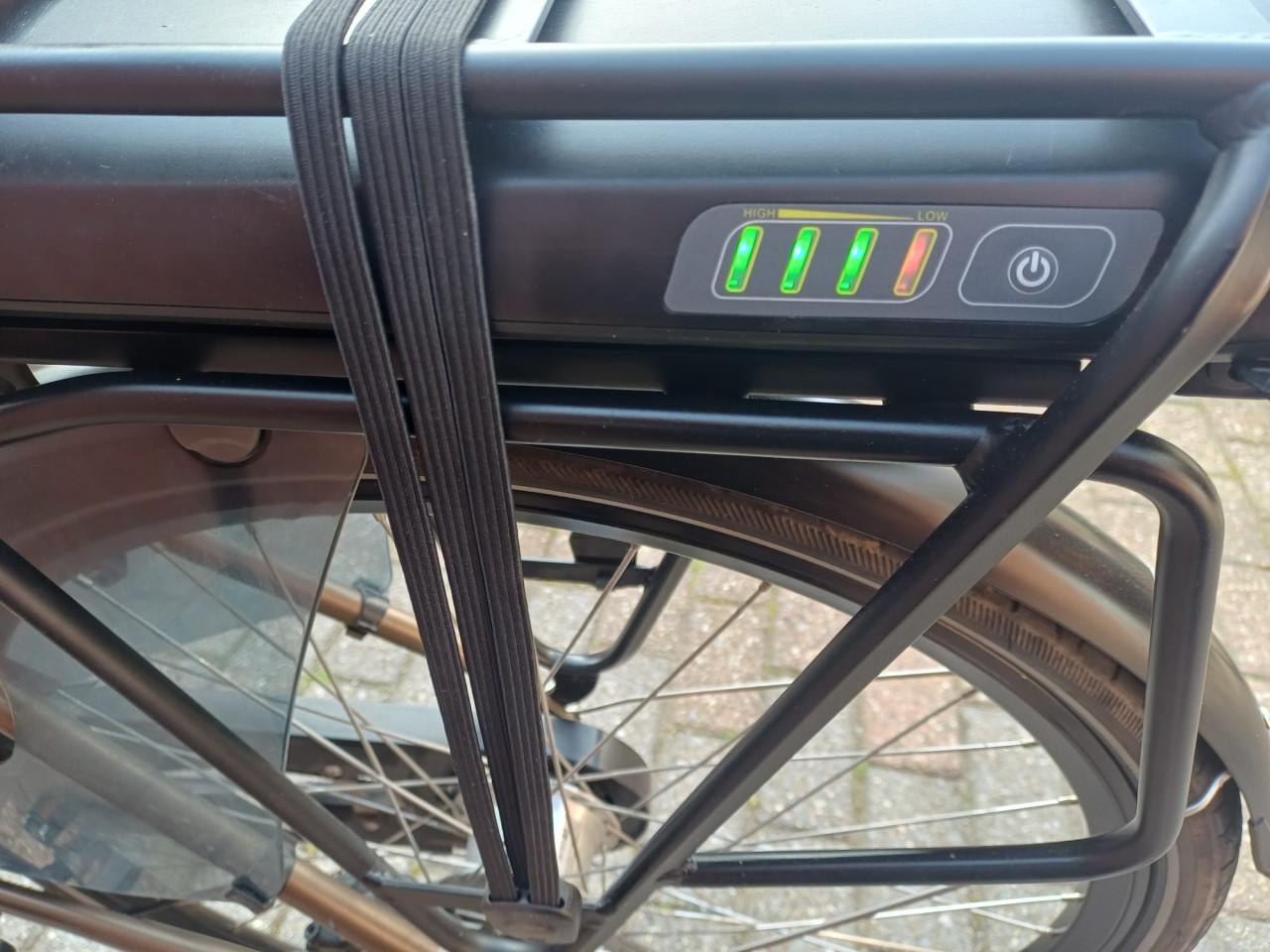 2 elektrische damesfietsen