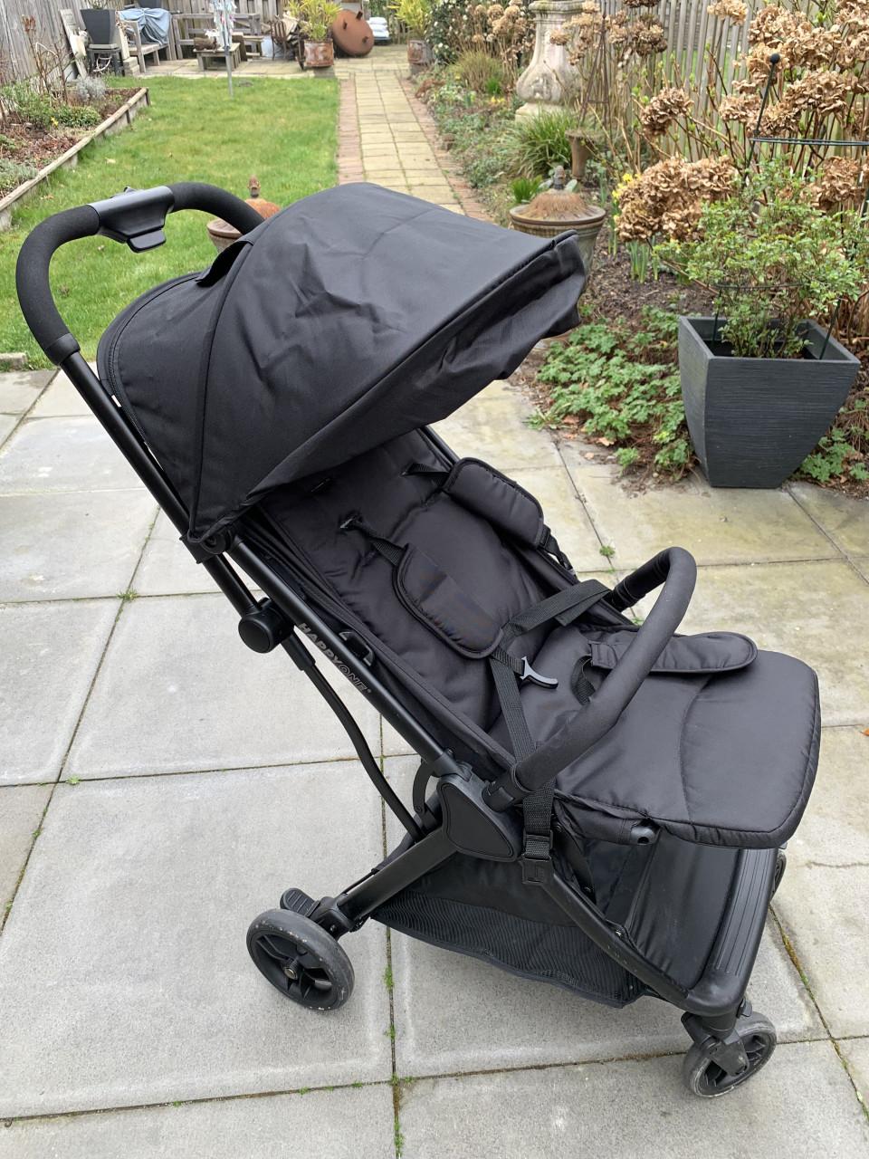 Zeer nette Happy One buggy,