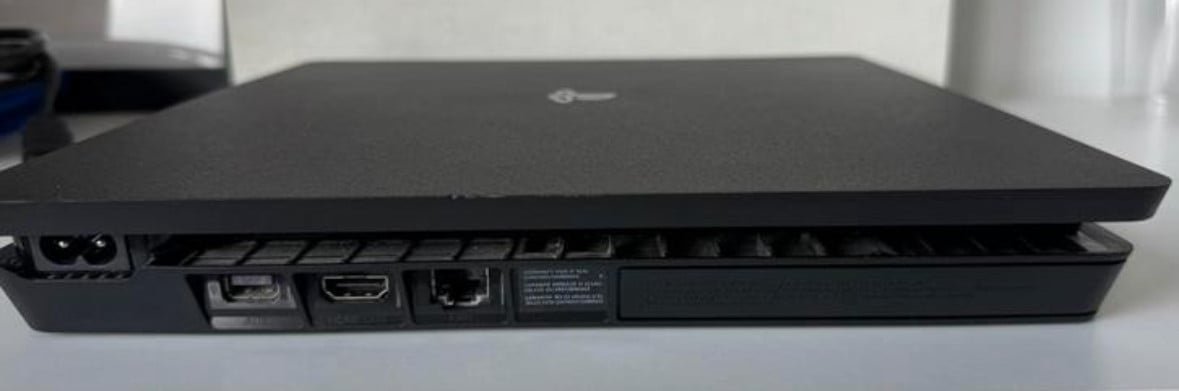 PlayStation 4 1TB slim