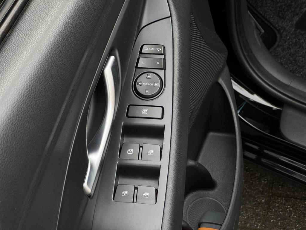 Hyundai I 30 1.0 t-gdi first edition nl-auto incl. trekhaak!