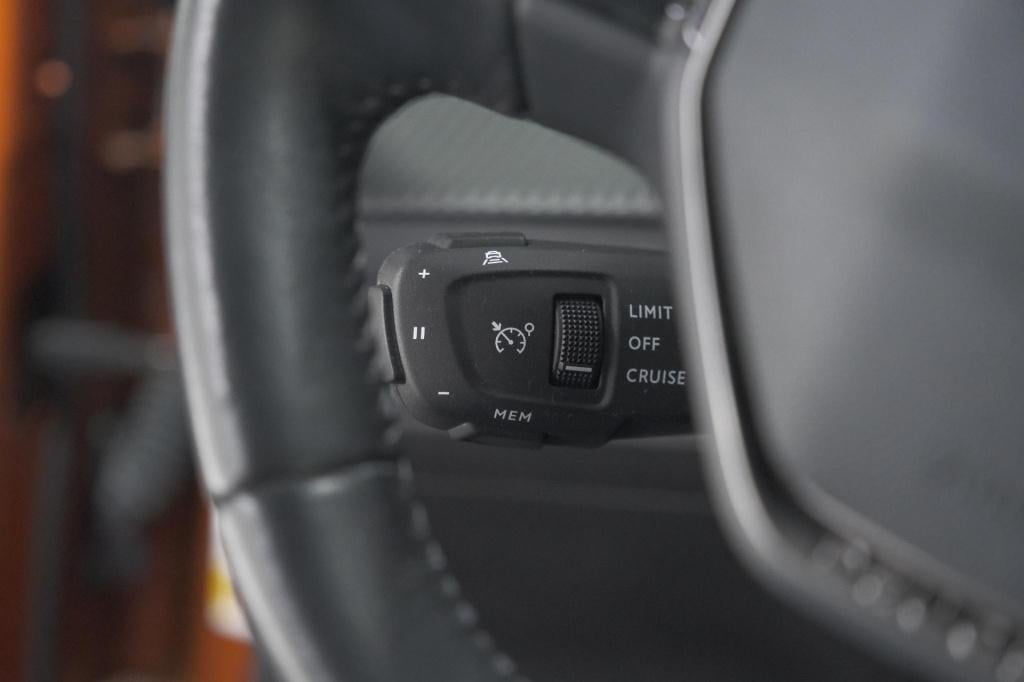 Peugeot 2008 puretech 130 allure pack | trekhaak | adaptieve cruise control