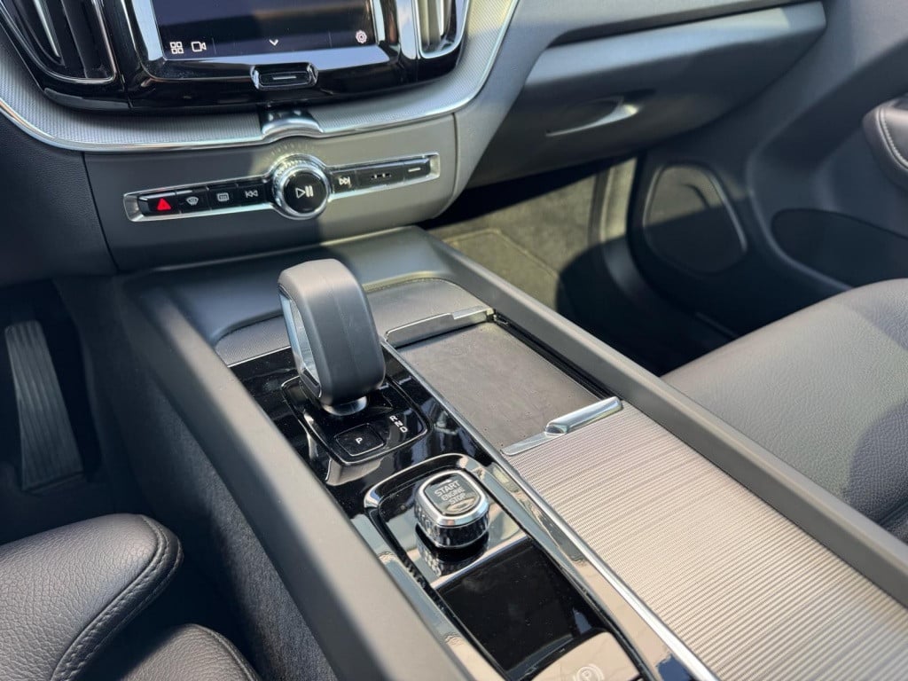 Volvo XC60 t6 398pk awd plus bright| panodak| adap.cruise| 360camera| leder